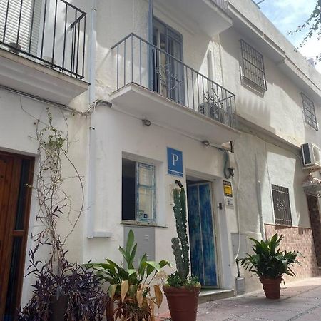 Hostal The Monkey Room Marbella Exterior foto
