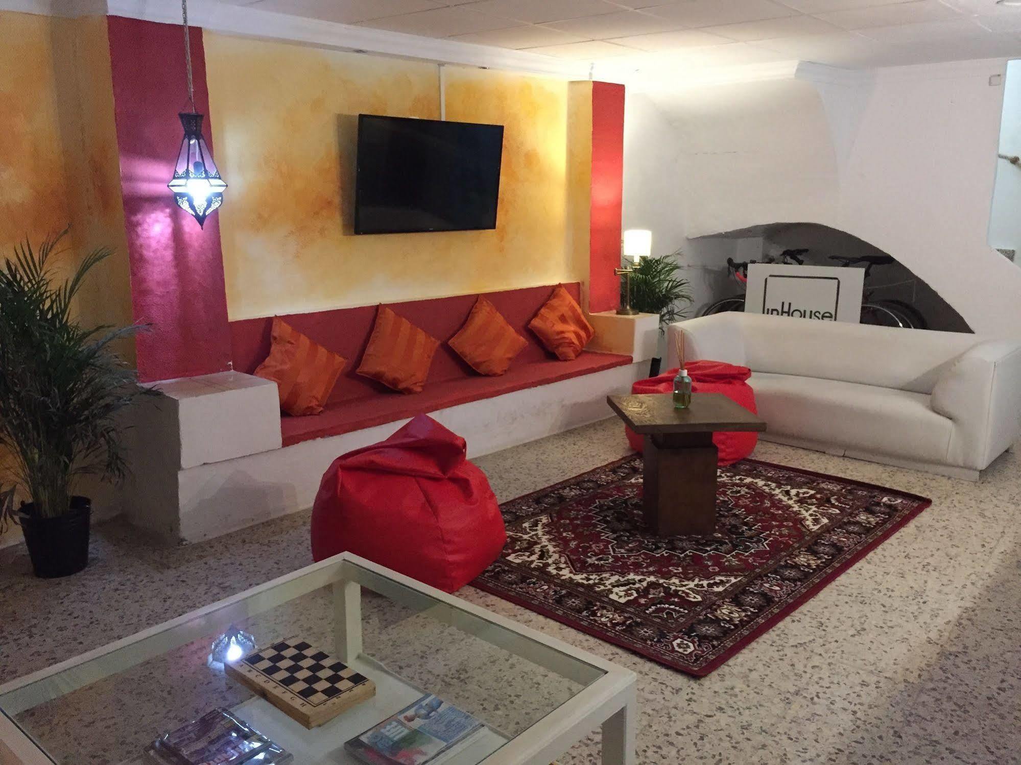Hostal The Monkey Room Marbella Exterior foto